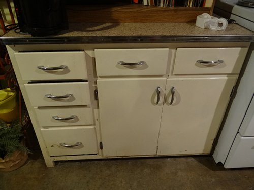 Property photo 151 - Personal Property Auction, Furniture, Glassware, Pictures, Kitchen Appliances, Household, Fishing Gear, Vintage Cameras, Electronics, Toys, Games